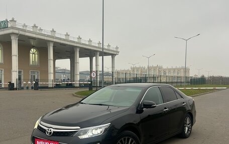 Toyota Camry, 2018 год, 2 350 000 рублей, 9 фотография