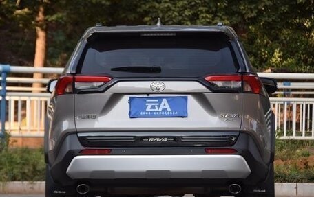 Toyota RAV4, 2024 год, 4 фотография