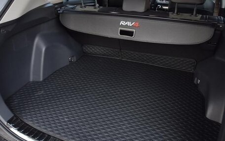 Toyota RAV4, 2024 год, 5 фотография