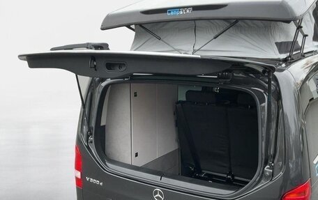 Mercedes-Benz V-Класс, 2022 год, 9 990 000 рублей, 12 фотография