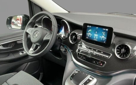 Mercedes-Benz V-Класс, 2022 год, 9 990 000 рублей, 8 фотография