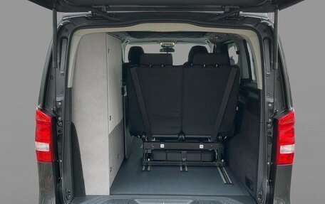 Mercedes-Benz V-Класс, 2022 год, 9 990 000 рублей, 29 фотография