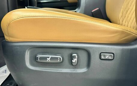 Toyota Land Cruiser 200, 2021 год, 8 500 000 рублей, 17 фотография