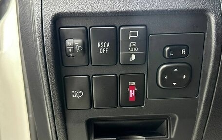 Toyota Land Cruiser 200, 2021 год, 8 500 000 рублей, 15 фотография