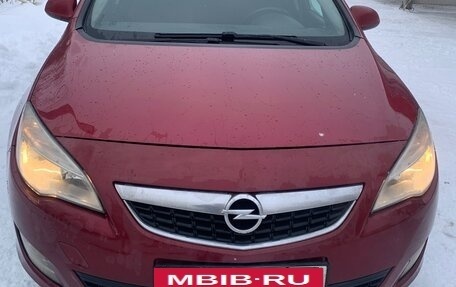 Opel Astra J, 2010 год, 535 000 рублей, 2 фотография