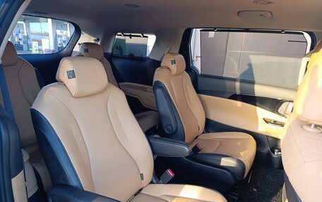 KIA Carnival, 2021 год, 3 850 000 рублей, 18 фотография