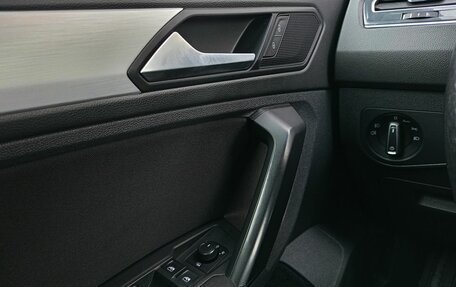 Volkswagen Tiguan II, 2018 год, 2 397 100 рублей, 10 фотография