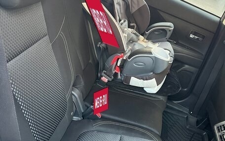 Mitsubishi Outlander III рестайлинг 3, 2022 год, 2 850 000 рублей, 3 фотография