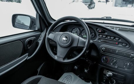 Chevrolet Niva I рестайлинг, 2017 год, 721 000 рублей, 9 фотография