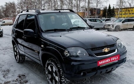 Chevrolet Niva I рестайлинг, 2017 год, 721 000 рублей, 7 фотография
