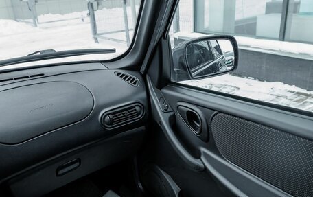 Chevrolet Niva I рестайлинг, 2017 год, 721 000 рублей, 10 фотография