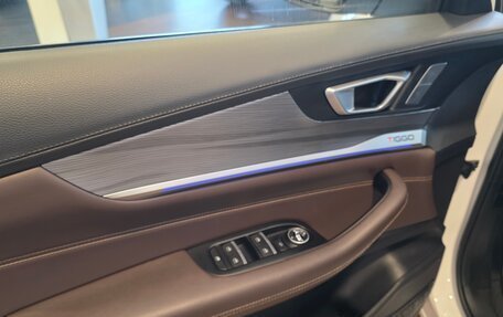 Chery Tiggo 8 Pro, 2022 год, 1 990 000 рублей, 10 фотография