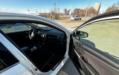 Toyota Camry, 2015 год, 1 700 000 рублей, 7 фотография