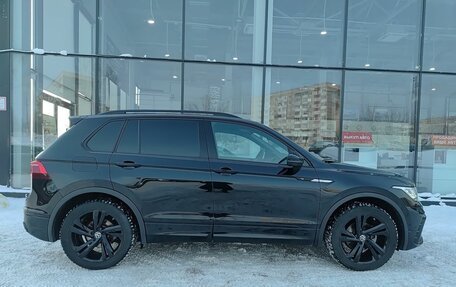 Volkswagen Tiguan II, 2021 год, 3 650 000 рублей, 4 фотография