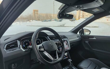 Volkswagen Tiguan II, 2021 год, 3 650 000 рублей, 16 фотография