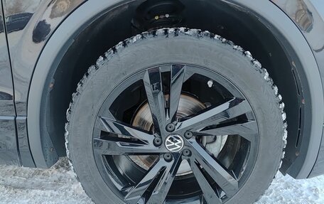 Volkswagen Tiguan II, 2021 год, 3 650 000 рублей, 18 фотография