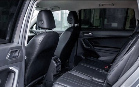 Volkswagen Tiguan II, 2020 год, 2 500 000 рублей, 23 фотография