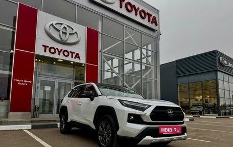 Toyota RAV4, 2025 год, 4 600 000 рублей, 3 фотография