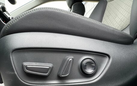 Toyota RAV4, 2025 год, 4 600 000 рублей, 12 фотография