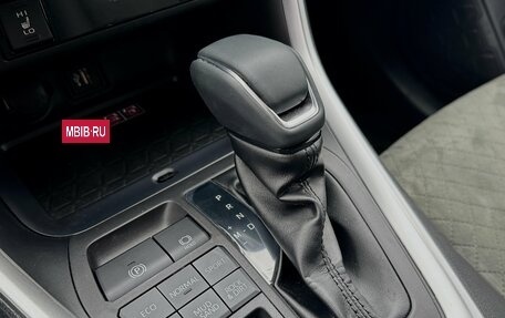 Toyota RAV4, 2025 год, 4 600 000 рублей, 15 фотография