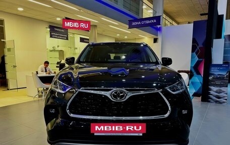 Toyota Highlander, 2025 год, 6 400 000 рублей, 2 фотография