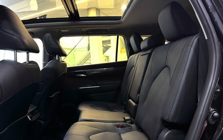 Toyota Highlander, 2025 год, 6 400 000 рублей, 13 фотография