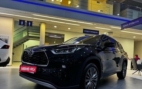 Toyota Highlander, 2025 год, 6 400 000 рублей, 3 фотография