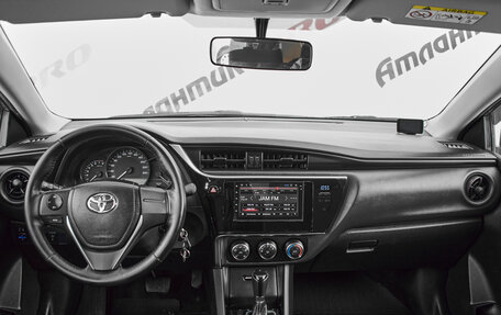 Toyota Corolla, 2018 год, 1 860 000 рублей, 10 фотография