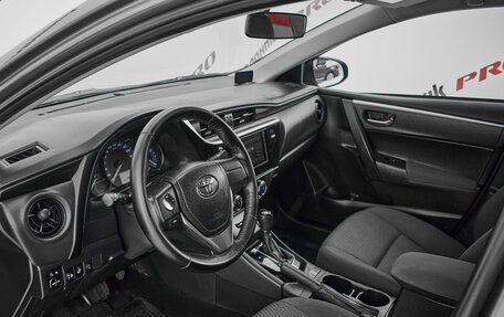 Toyota Corolla, 2018 год, 1 860 000 рублей, 9 фотография