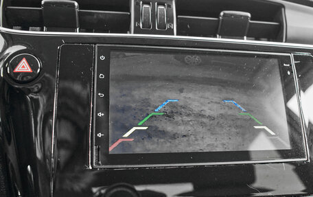 Toyota Corolla, 2018 год, 1 860 000 рублей, 14 фотография