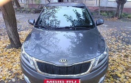 KIA Rio III рестайлинг, 2013 год, 850 000 рублей, 2 фотография