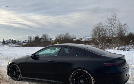 Mercedes-Benz E-Класс, 2017 год, 3 100 000 рублей, 5 фотография