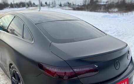 Mercedes-Benz E-Класс, 2017 год, 3 100 000 рублей, 6 фотография