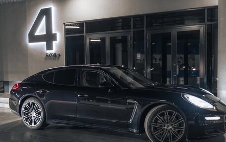 Porsche Panamera II рестайлинг, 2015 год, 2 600 000 рублей, 2 фотография