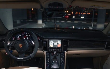 Porsche Panamera II рестайлинг, 2015 год, 2 600 000 рублей, 16 фотография