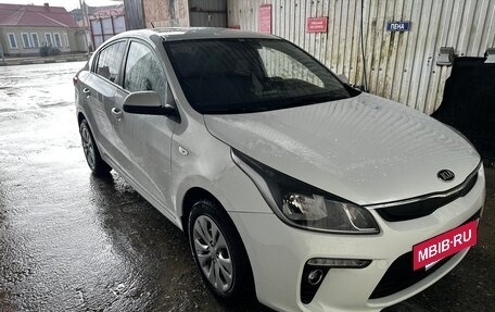 KIA Rio IV, 2018 год, 1 350 000 рублей, 4 фотография