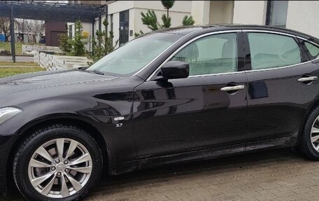 Infiniti Q70 I, 2015 год, 3 300 000 рублей, 3 фотография