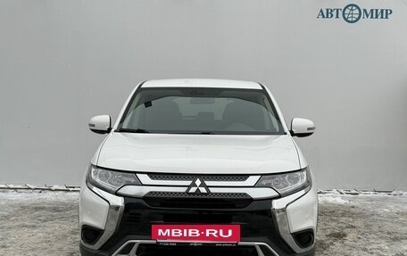 Mitsubishi Outlander III рестайлинг 3, 2019 год, 2 167 000 рублей, 2 фотография