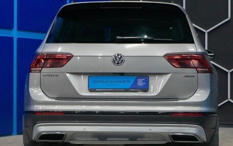 Volkswagen Tiguan II, 2020 год, 2 600 000 рублей, 8 фотография