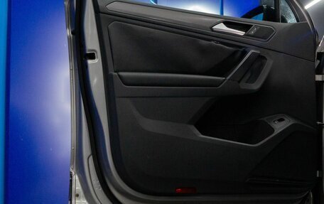 Volkswagen Tiguan II, 2020 год, 2 600 000 рублей, 15 фотография