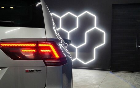 Volkswagen Tiguan II, 2020 год, 2 600 000 рублей, 19 фотография