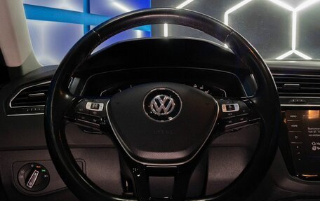 Volkswagen Tiguan II, 2020 год, 2 600 000 рублей, 23 фотография