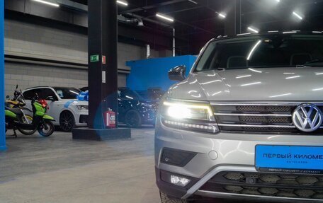 Volkswagen Tiguan II, 2020 год, 2 600 000 рублей, 30 фотография