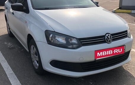 Volkswagen Polo VI (EU Market), 2015 год, 800 000 рублей, 2 фотография