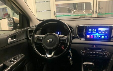 KIA Sportage IV рестайлинг, 2017 год, 2 000 000 рублей, 9 фотография