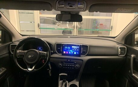 KIA Sportage IV рестайлинг, 2017 год, 2 000 000 рублей, 12 фотография