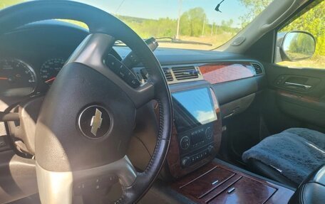 Chevrolet Tahoe III, 2012 год, 2 300 000 рублей, 4 фотография