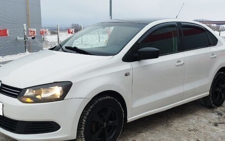 Volkswagen Polo VI (EU Market), 2013 год, 589 000 рублей, 2 фотография