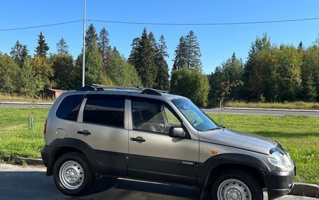 Chevrolet Niva I рестайлинг, 2010 год, 290 000 рублей, 6 фотография