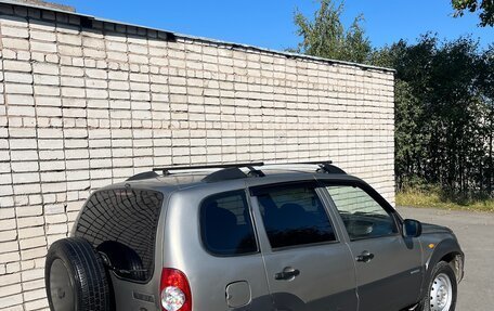 Chevrolet Niva I рестайлинг, 2010 год, 290 000 рублей, 18 фотография